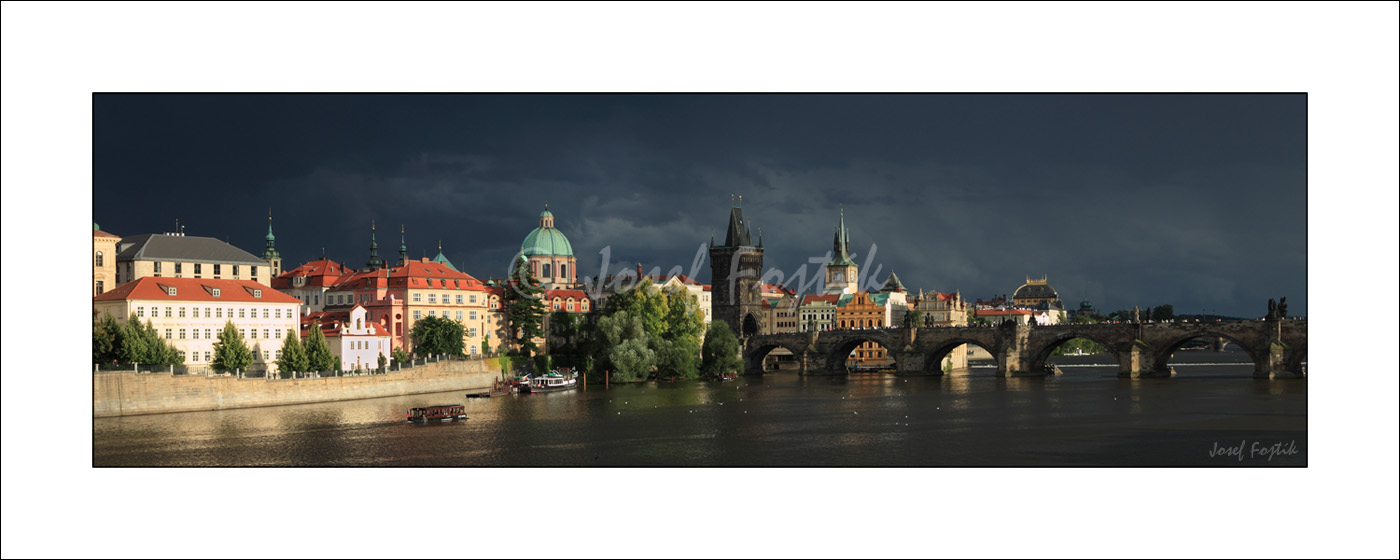 PSD0162042_pan_325.jpg