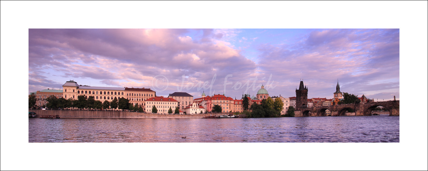 PSD0130481_PAN_325.jpg