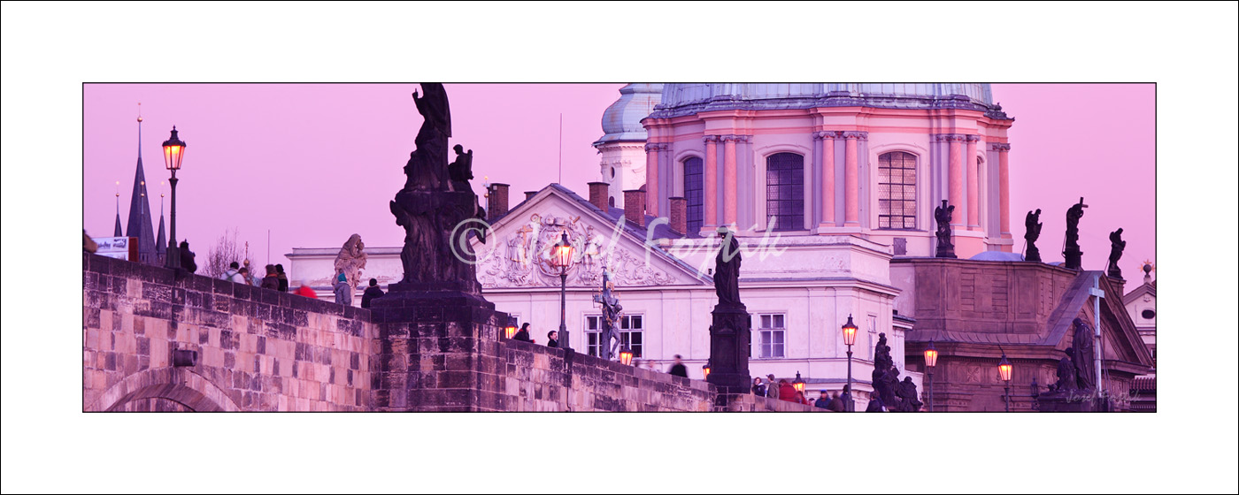 PSD0093650_pan_325_B.jpg