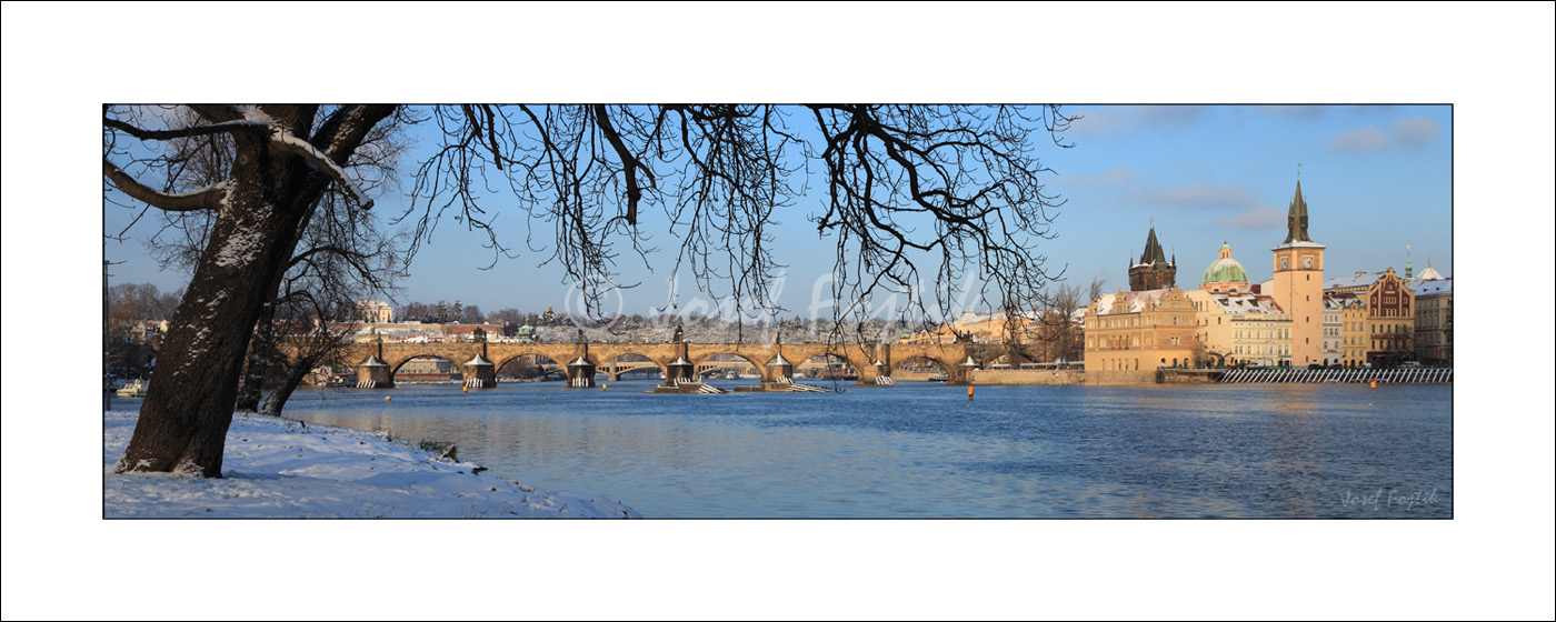 PSD0154303_pan_325.jpg