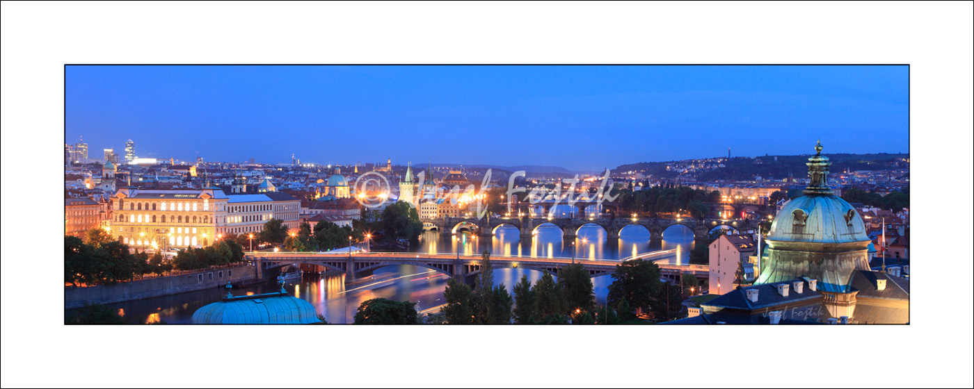 PSD0157499_pan_325.jpg