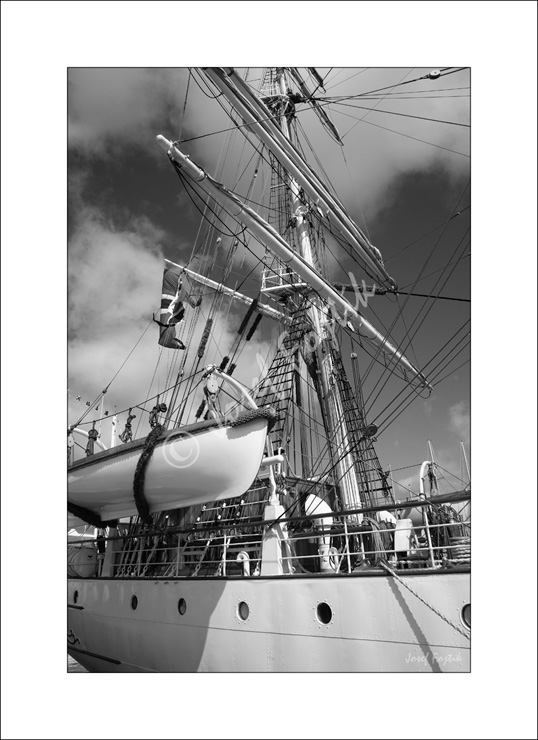 PSD0102203_BW.jpg