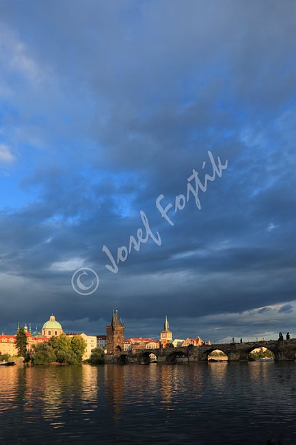 IMG0159390.tif